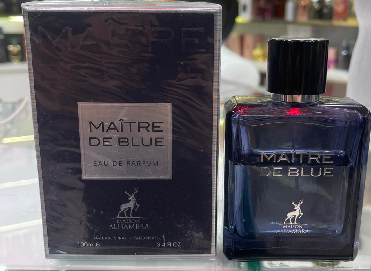 Maitre de blue Maison Alhambra